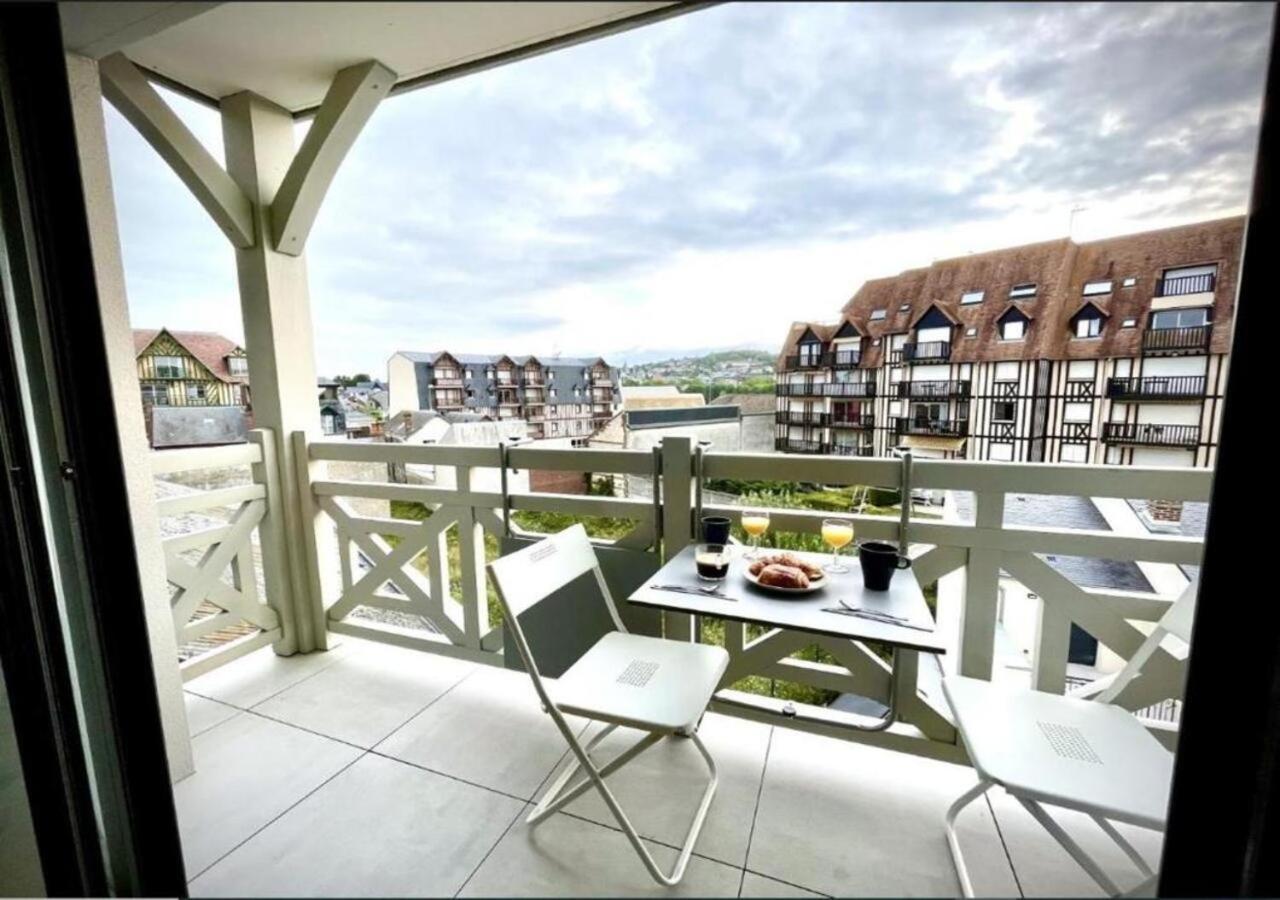 도빌 Sejour Authentique - Balcon, Parking & Wifi Ultra-Rapide 아파트 외부 사진