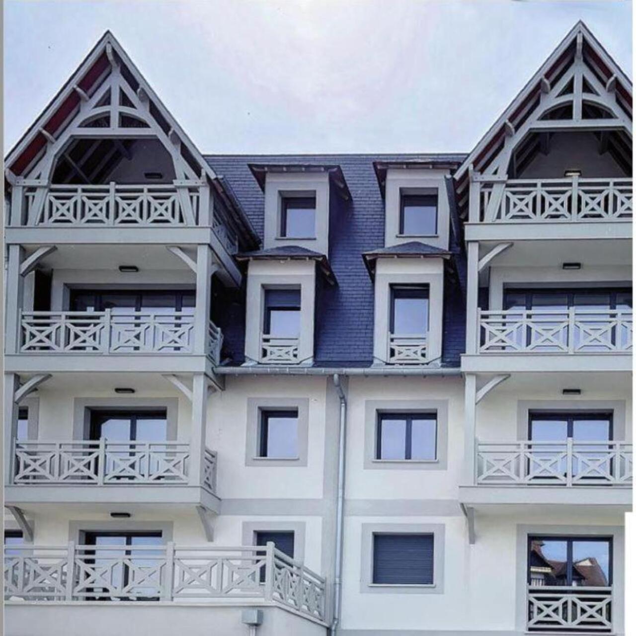 도빌 Sejour Authentique - Balcon, Parking & Wifi Ultra-Rapide 아파트 외부 사진